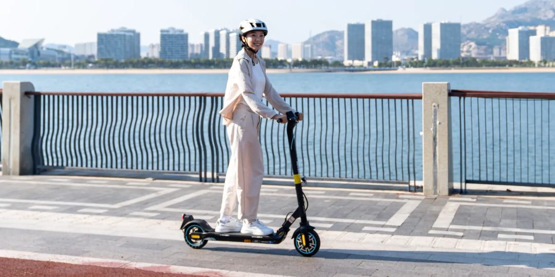 Mega Motion E-Scooter Test: EV85F & ME5 im Vergleich zum Back-to-School-Sale